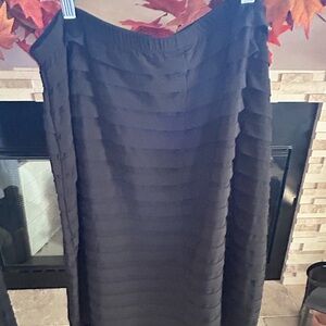 dressbarn Black Tiered Midi Skirt